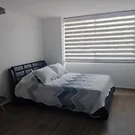 Apartaestudio Cerca Al Estadio, Al Lado De La Estacion Floresta